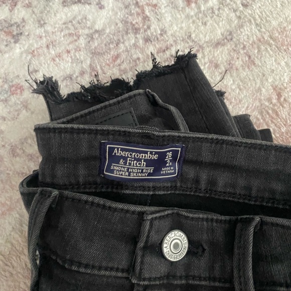 Black ripped skinny jeans - Picture 4 of 5